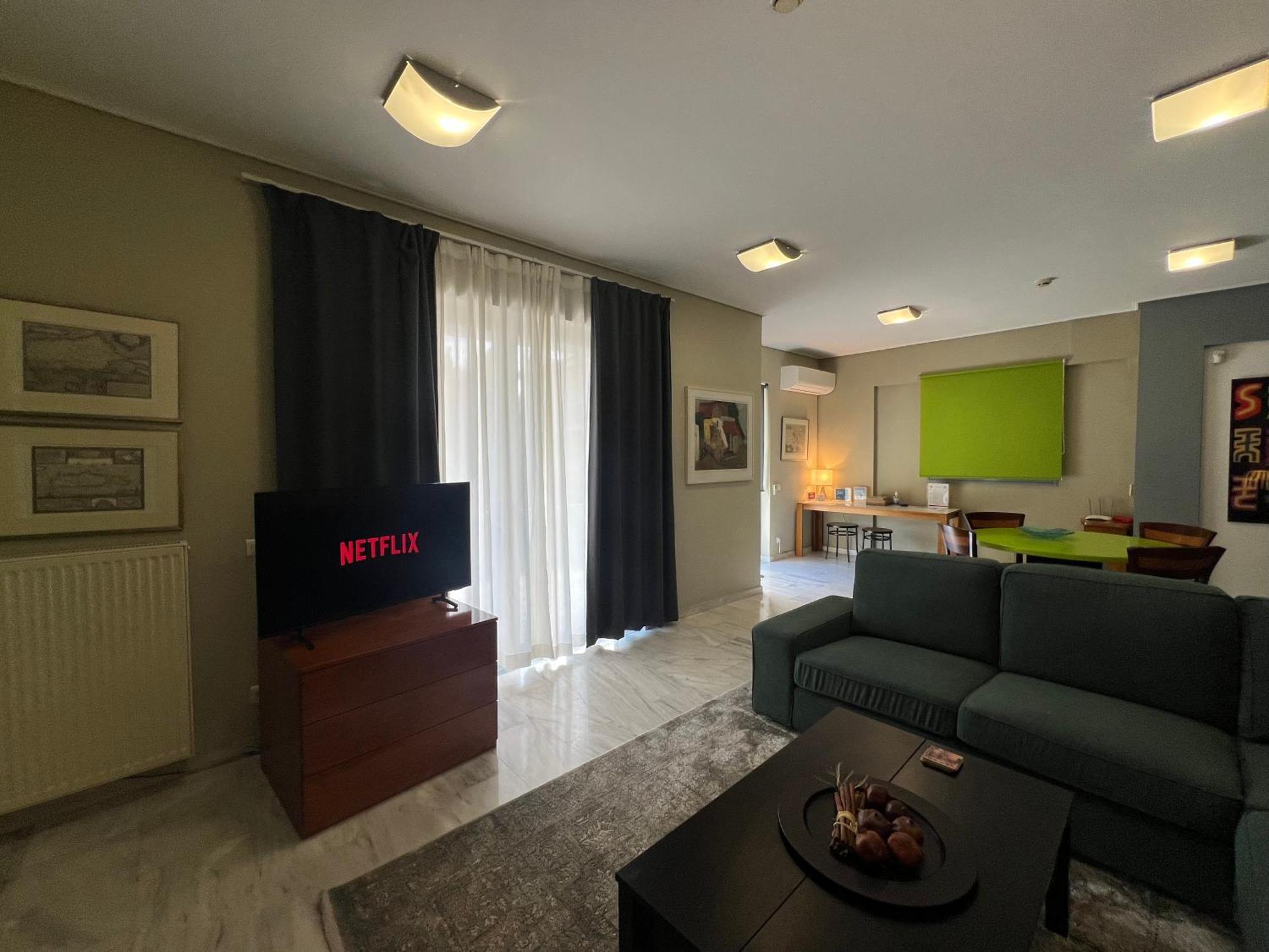 Green Apartment Near Marousi Hospitals & Oaka, By Promoshomes Maroussi Экстерьер фото