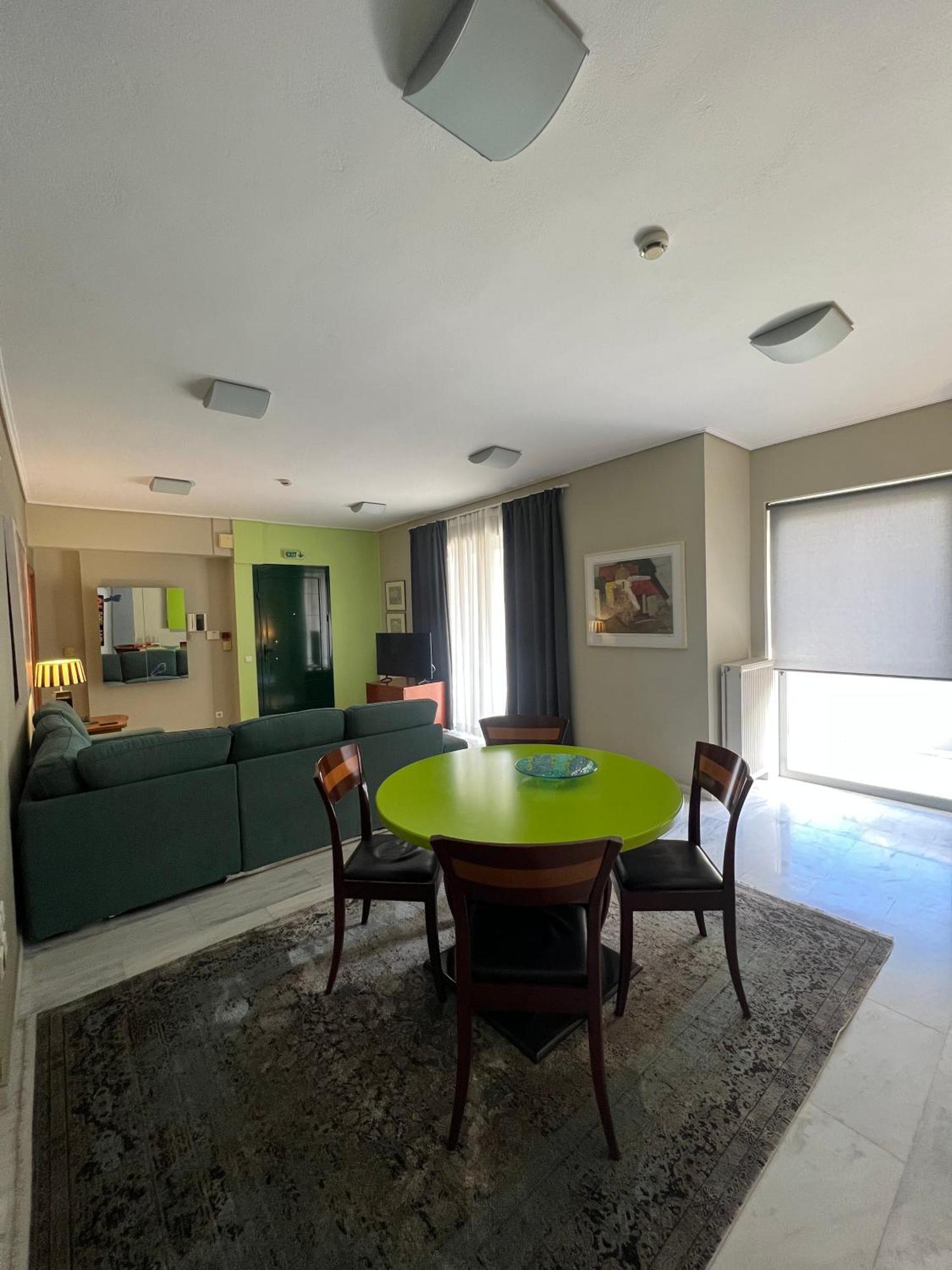 Green Apartment Near Marousi Hospitals & Oaka, By Promoshomes Maroussi Экстерьер фото